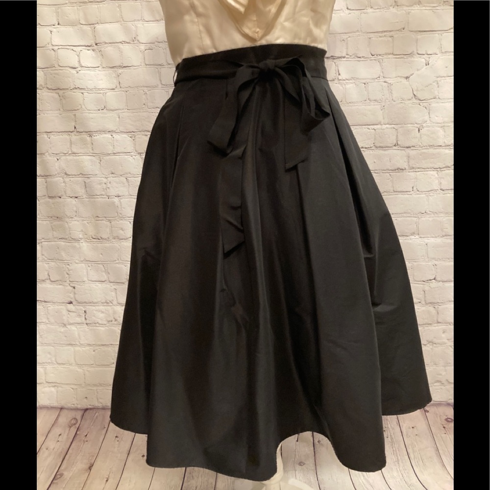White & Black Market Ruffled Collar Dress: Size 2 - Picture 9 of 12